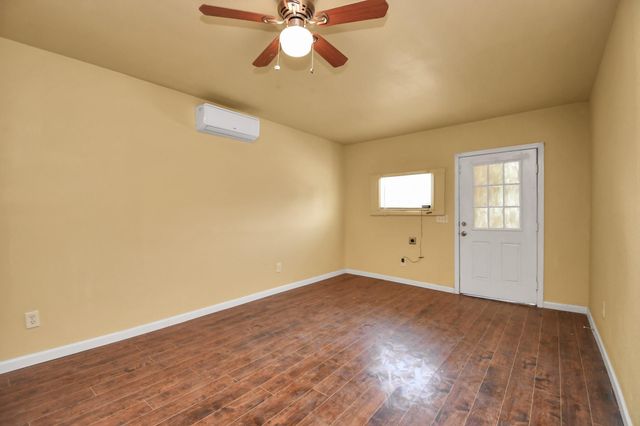 5714 Doulton Drive, Houston, TX 77033