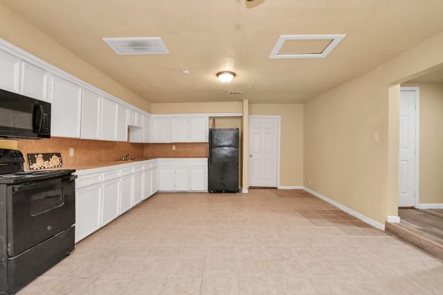 5714 Doulton Drive, Houston, TX 77033