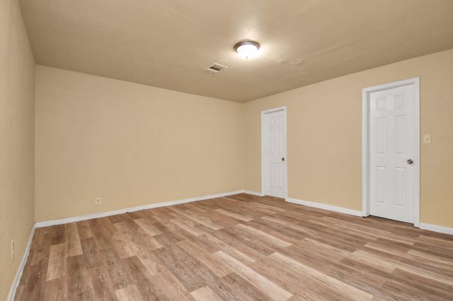5714 Doulton Drive, Houston, TX 77033