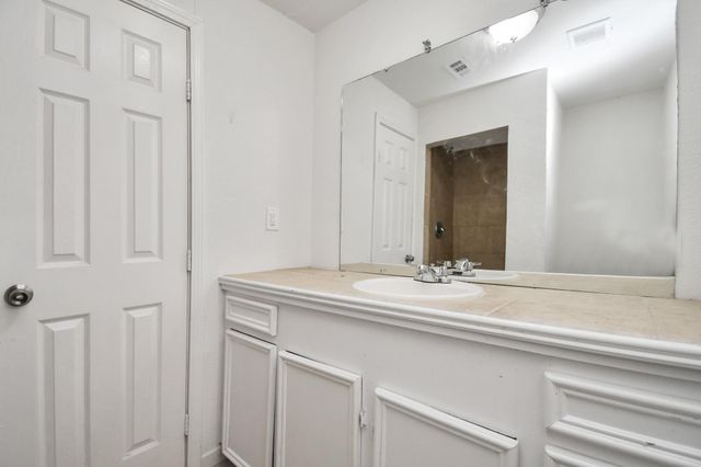5714 Doulton Drive, Houston, TX 77033