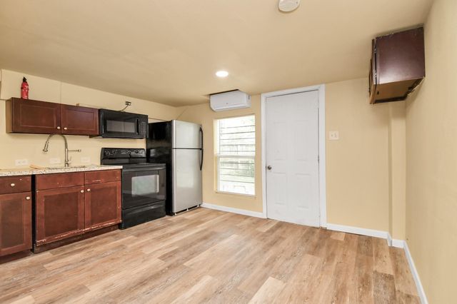 5714 Doulton Drive, Houston, TX 77033