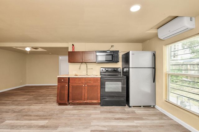 5714 Doulton Drive, Houston, TX 77033