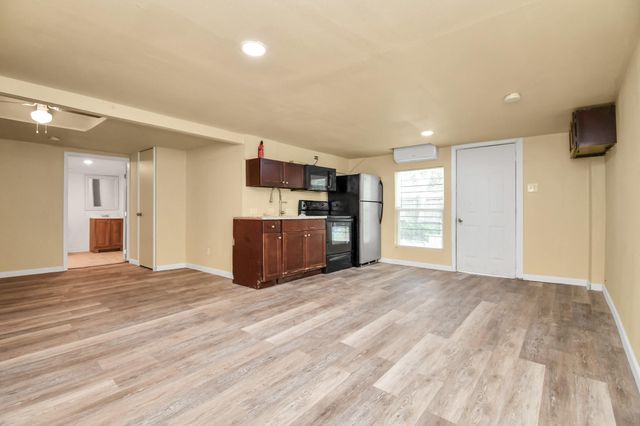 5714 Doulton Drive, Houston, TX 77033
