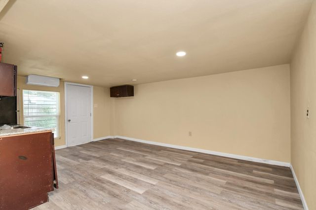 5714 Doulton Drive, Houston, TX 77033