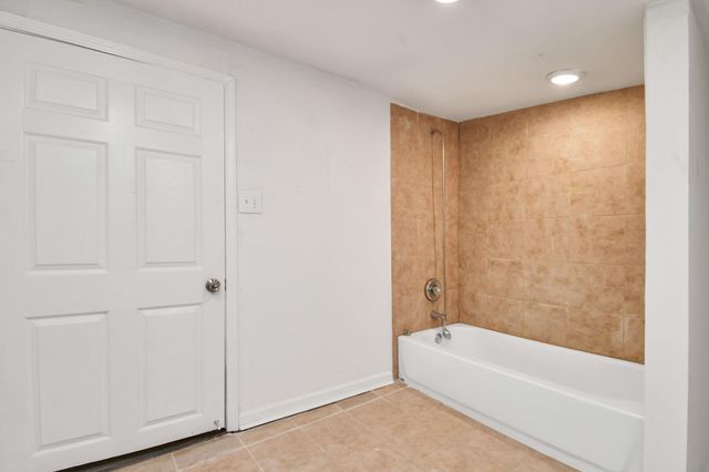 5714 Doulton Drive, Houston, TX 77033