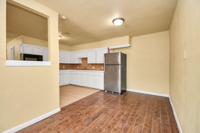 5714 Doulton Drive, Houston, TX 77033