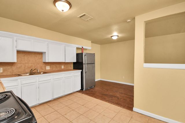 5714 Doulton Drive, Houston, TX 77033