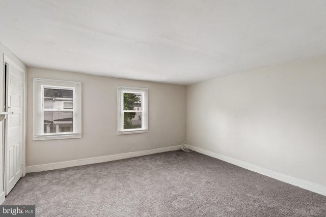 212 YORK ST, Burlington, NJ 08016