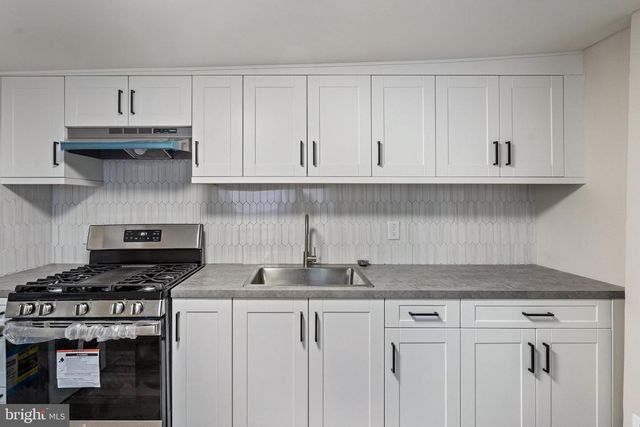 212 YORK ST, Burlington, NJ 08016