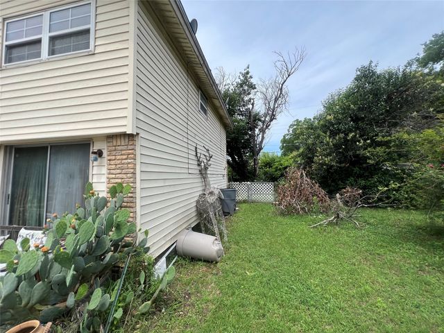 5001 Caroldean Court, Haltom City, TX 76117