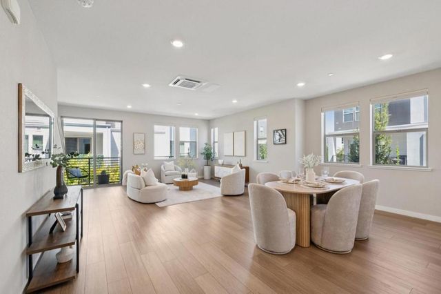 5761 Vibrant Loop, San Jose, CA 95119