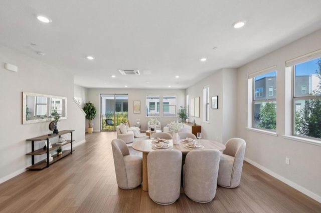 5761 Vibrant Loop, San Jose, CA 95119