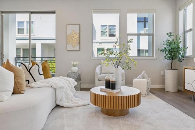 5761 Vibrant Loop, San Jose, CA 95119