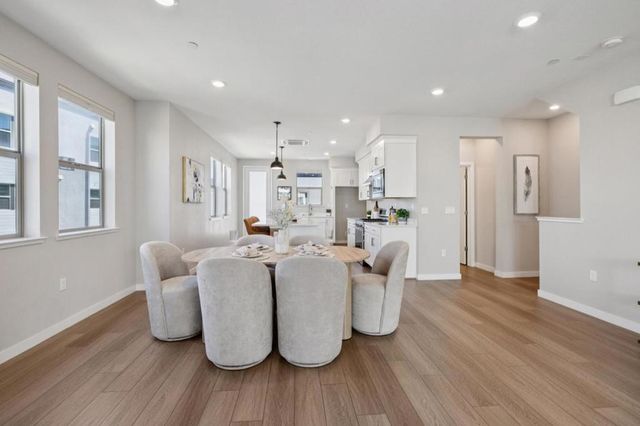 5761 Vibrant Loop, San Jose, CA 95119