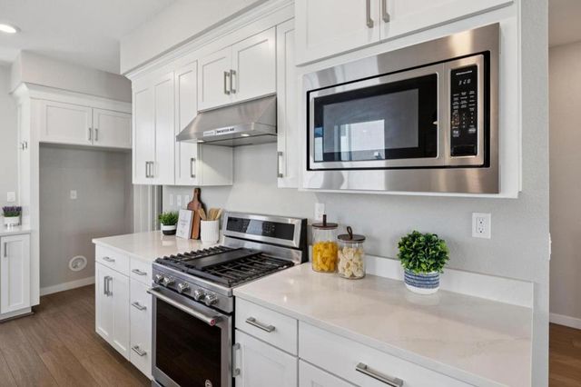 5761 Vibrant Loop, San Jose, CA 95119