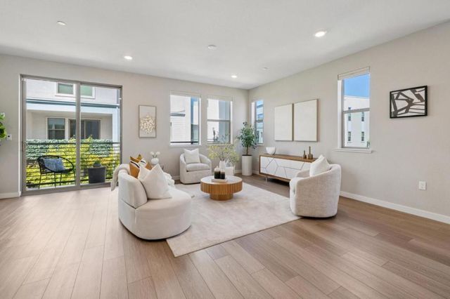 5761 Vibrant Loop, San Jose, CA 95119