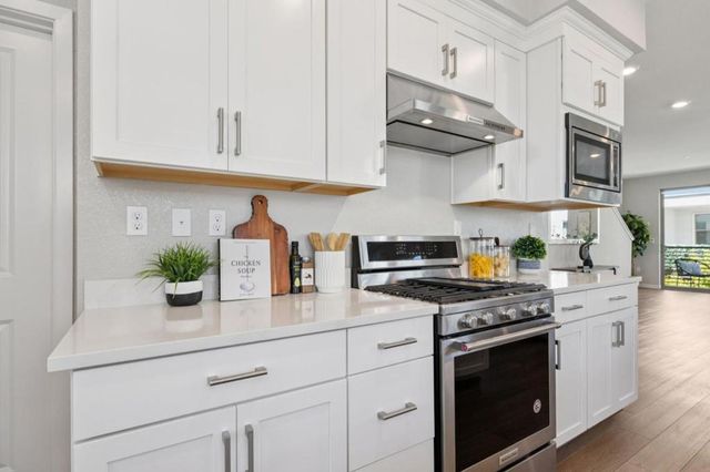 5761 Vibrant Loop, San Jose, CA 95119