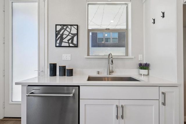 5761 Vibrant Loop, San Jose, CA 95119