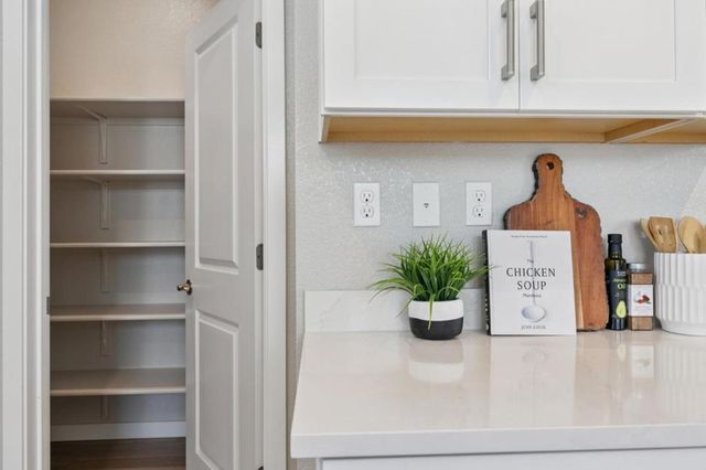 5761 Vibrant Loop, San Jose, CA 95119