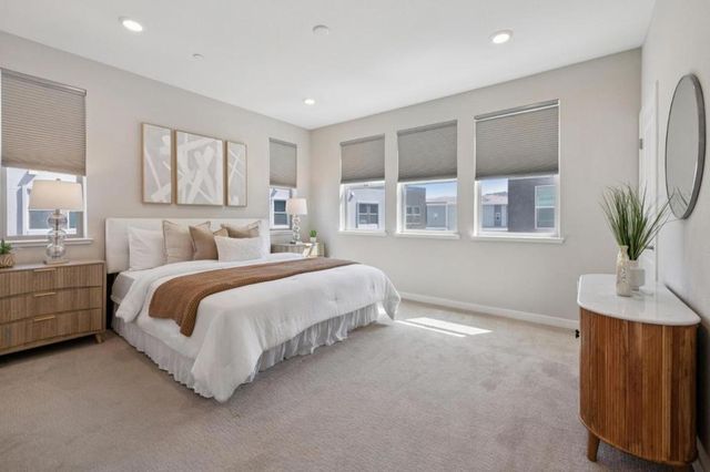 5761 Vibrant Loop, San Jose, CA 95119
