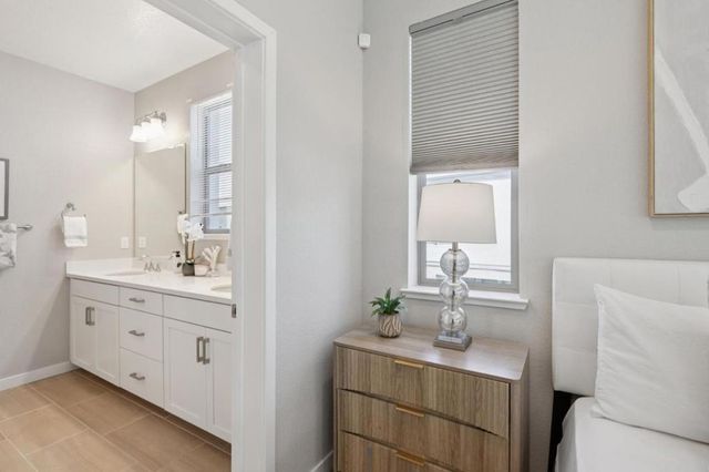 5761 Vibrant Loop, San Jose, CA 95119