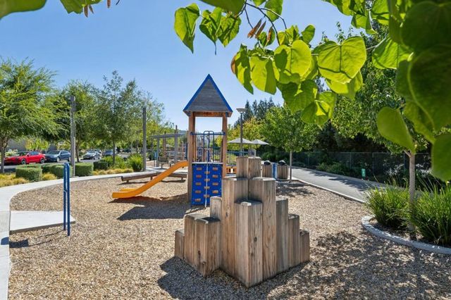5761 Vibrant Loop, San Jose, CA 95119