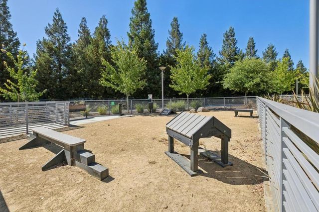 5761 Vibrant Loop, San Jose, CA 95119