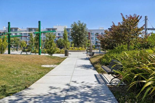 5761 Vibrant Loop, San Jose, CA 95119