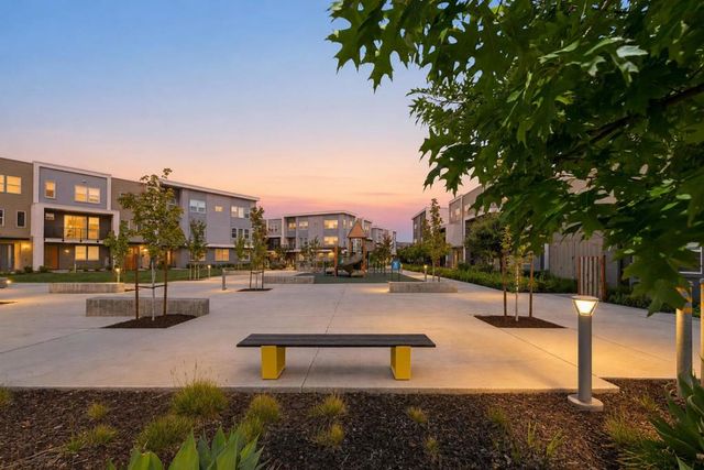 5761 Vibrant Loop, San Jose, CA 95119