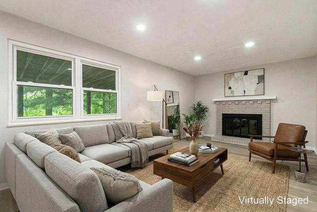 151 Bristol Drive SW, Reynoldsburg, OH 43068
