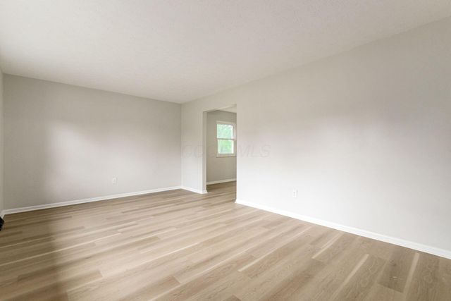 151 Bristol Drive SW, Reynoldsburg, OH 43068