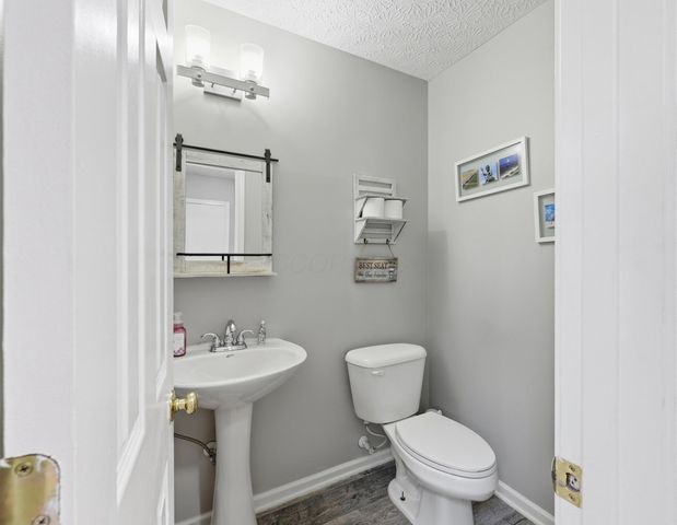 211 Cavanaugh Drive, Commercial Point, OH 43116