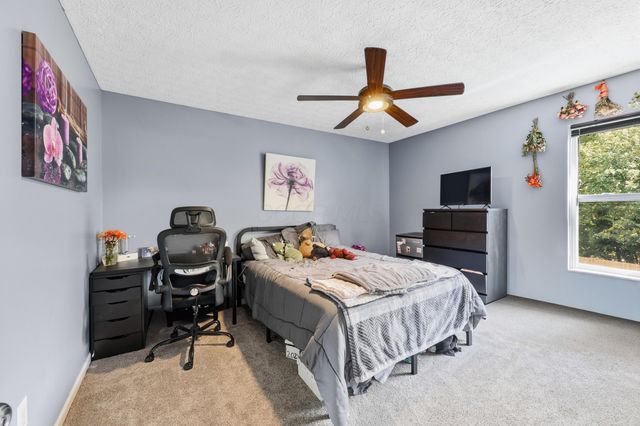 211 Cavanaugh Drive, Commercial Point, OH 43116
