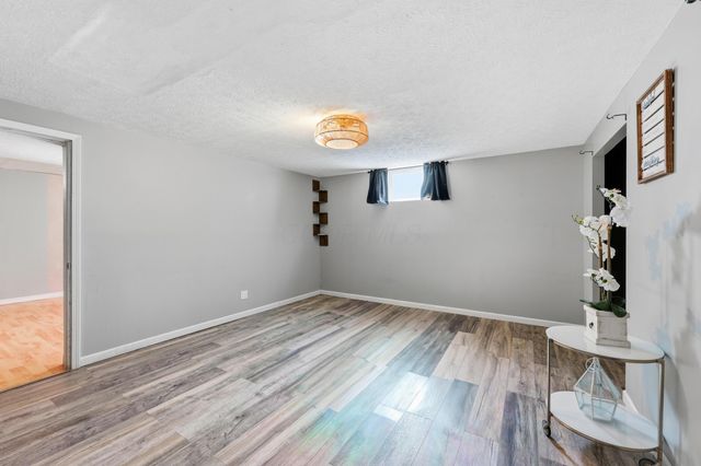 211 Cavanaugh Drive, Commercial Point, OH 43116
