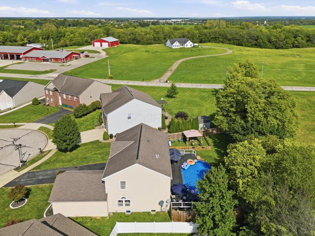 211 Cavanaugh Drive, Commercial Point, OH 43116
