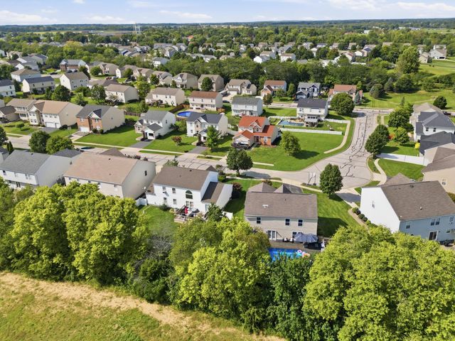 211 Cavanaugh Drive, Commercial Point, OH 43116