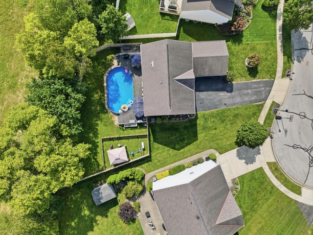211 Cavanaugh Drive, Commercial Point, OH 43116
