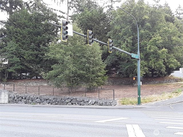 4629 Evergreen Way, Everett, WA 98203