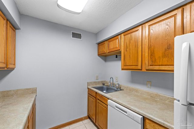 600 Scenic Hwy 202, Pensacola, FL 32503