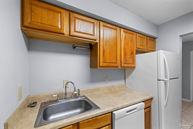 600 Scenic Hwy 202, Pensacola, FL 32503