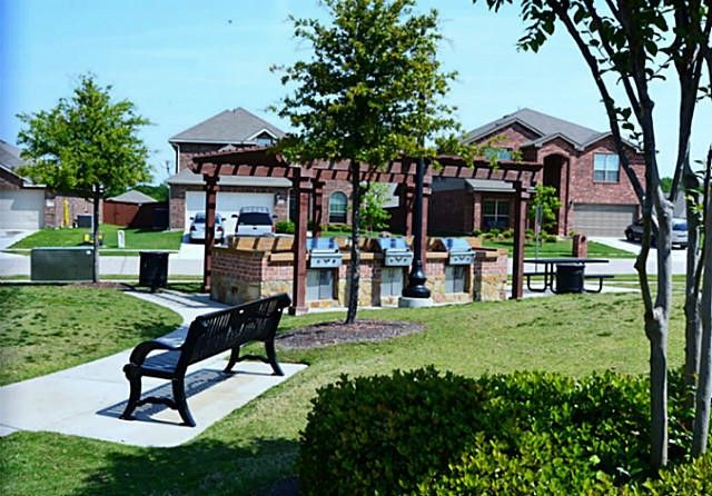 854 Crockett Drive, Lavon, TX 75166