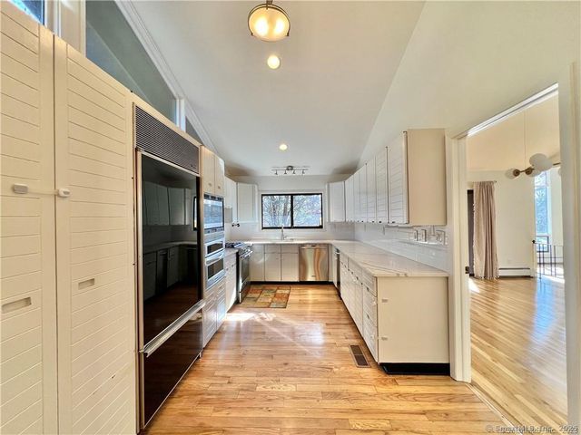 14 Constance Lane, Stamford, CT 06903