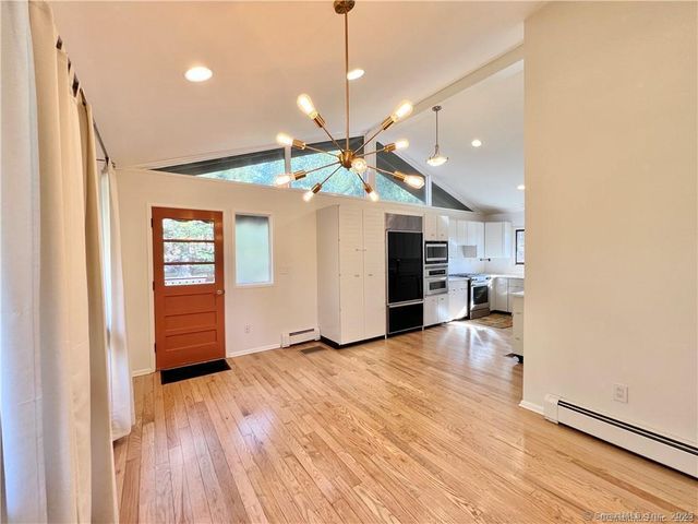 14 Constance Lane, Stamford, CT 06903