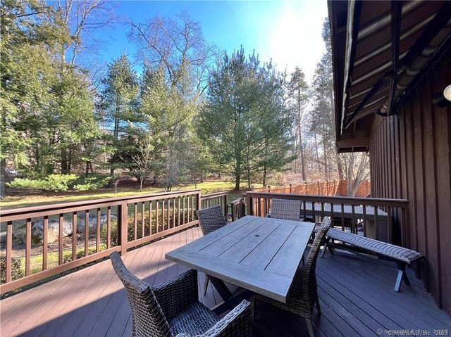 14 Constance Lane, Stamford, CT 06903