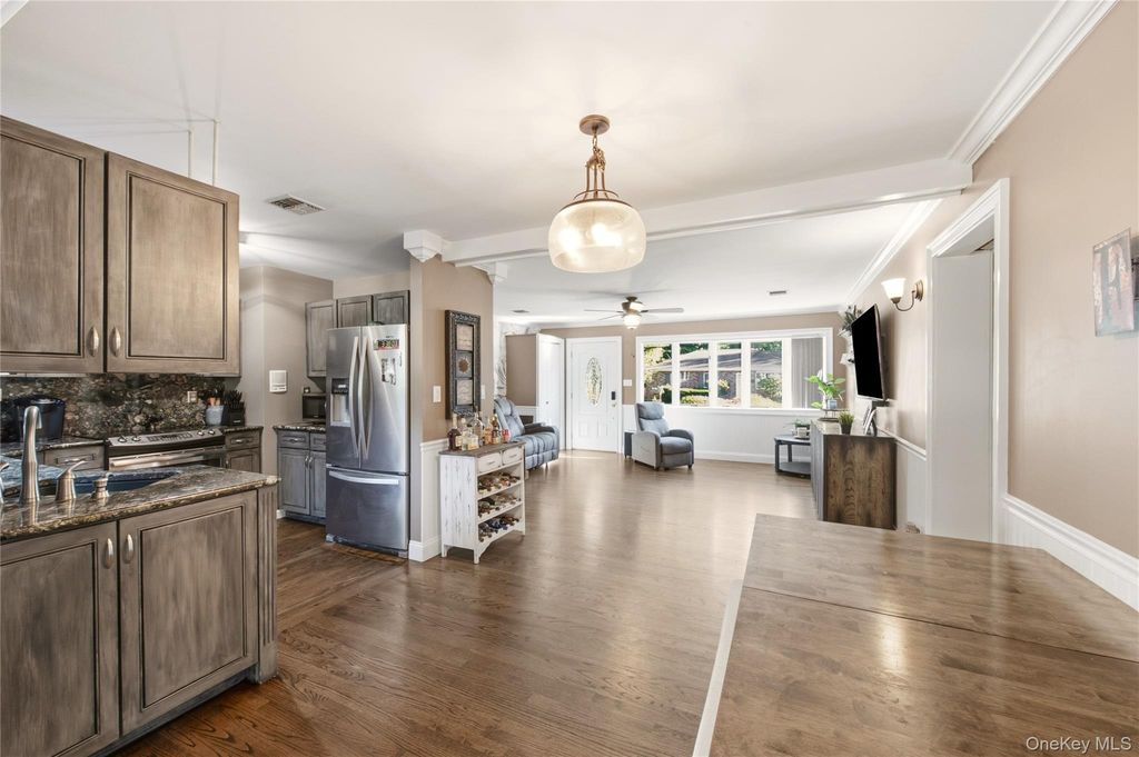 15 Oakwood Street, Greenlawn, NY 11740 — photo 5