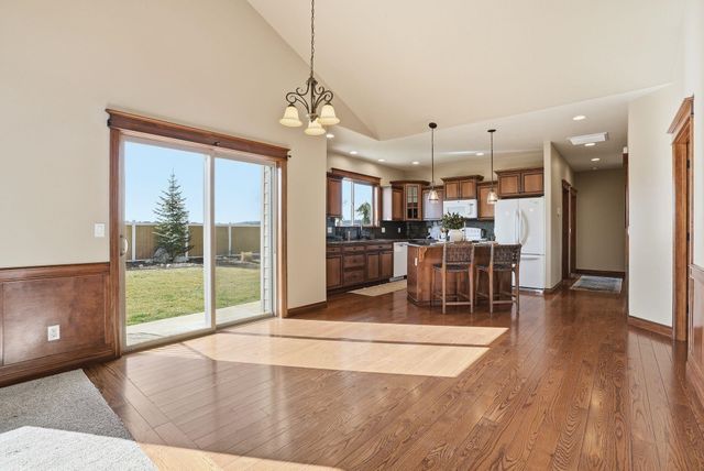 1228 E Fireside Ln, Spokane, WA 99208