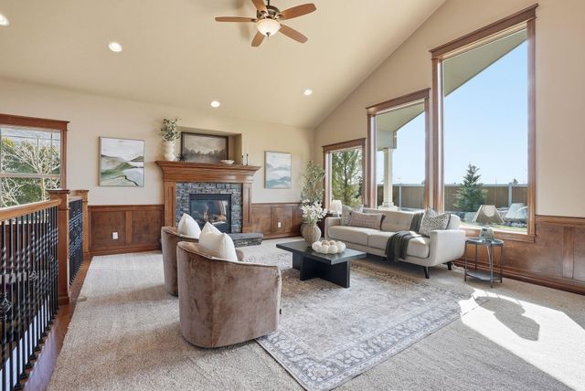 1228 E Fireside Ln, Spokane, WA 99208