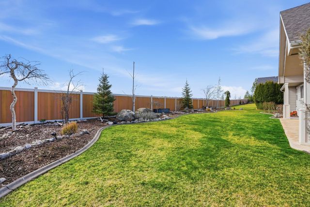 1228 E Fireside Ln, Spokane, WA 99208