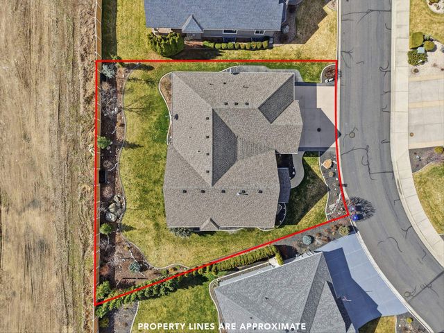 1228 E Fireside Ln, Spokane, WA 99208