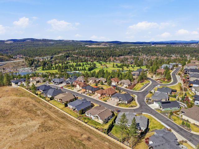 1228 E Fireside Ln, Spokane, WA 99208